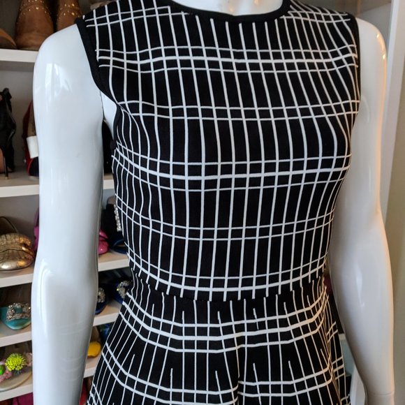 ZARA Black White Knit Fit and Flare Mini Dress NEW - Picture 4 of 7